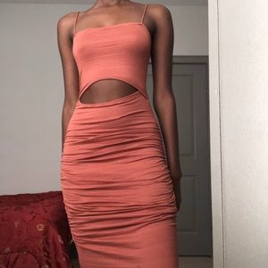 Fitted long rose dress